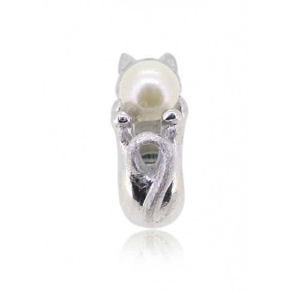 HK152~ Cat Shaped Silver Charm/Pendant with Akoya Pearl