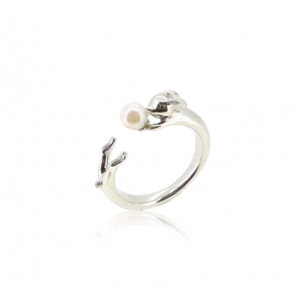 HK185~ Rabbit Shaped Silver Ring With Akoya Pearl